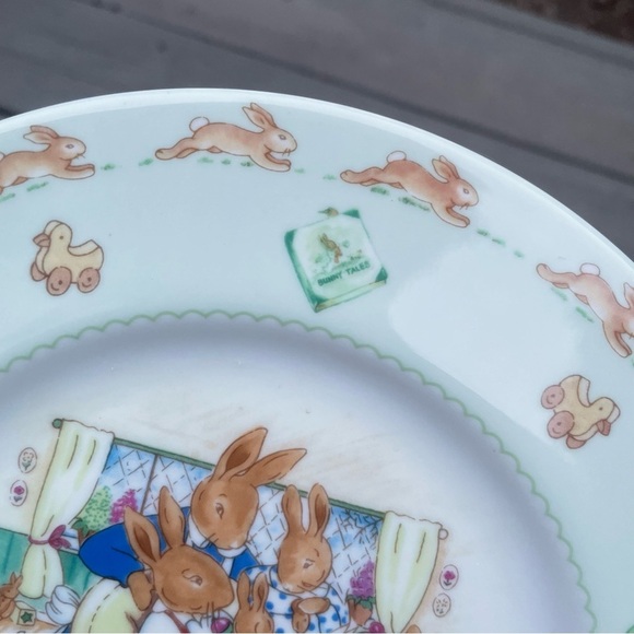 4 X Bunnykins by Royal Doulton 8” bone china plates - Picture 11 of 12